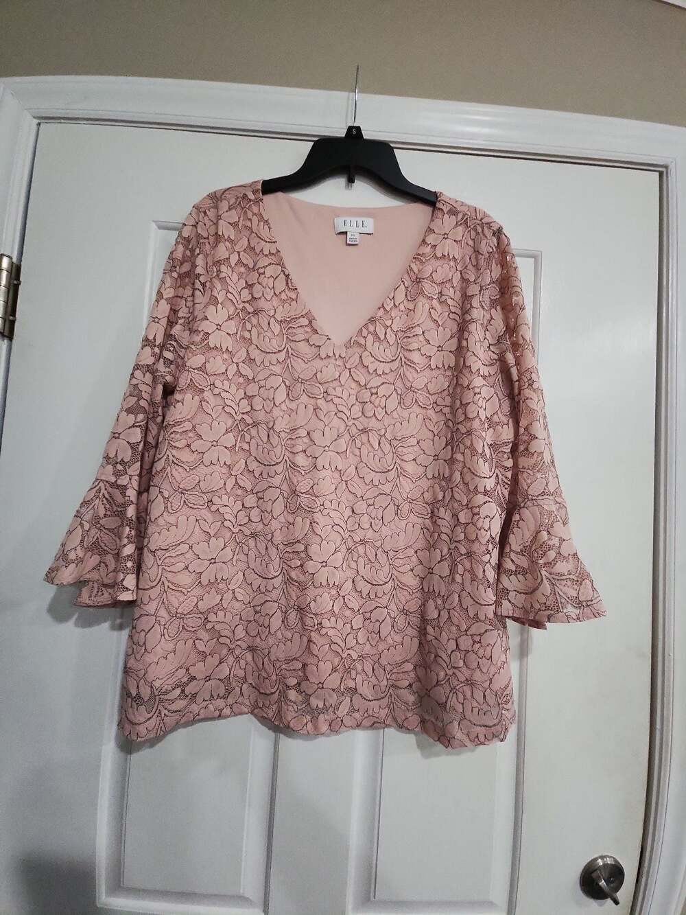 Elle Pink Floral Lace V Neck 3/4 Bell Sleeve Top